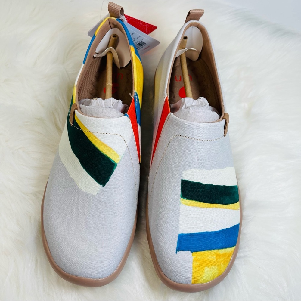 NWT UIN Women’s Comfortable Shoes/Collage Color/US10